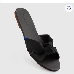 Rothys “The Knot”. Black.